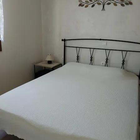 Apart Otel Vromolithos Agia Marina (Leros)