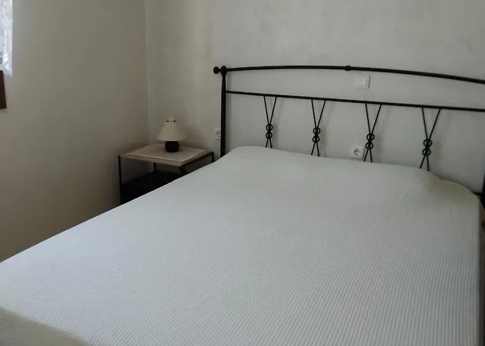 Apart Otel Vromolithos Agia Marina (Leros)