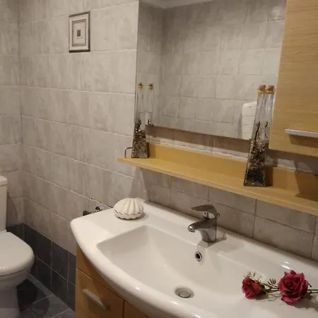 Apart Otel Vromolithos